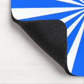 Blue Radiant Burst Mouse Pad – Modern Geometric En マウスパッド (コーナー)