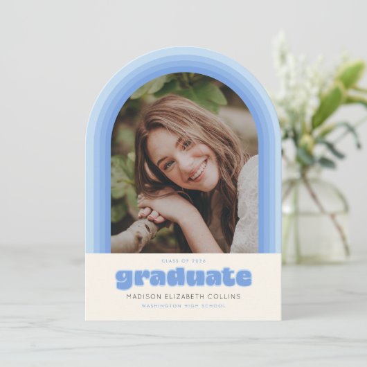 Blue Retro Striped Arch Graduation Announcement 招待状 (スタンド正面)