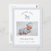 Blue Rocking horse Gingham Boy Birth Announcement ポストカード (正面/裏面)
