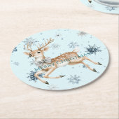 Blue Snowflakes Christmas Deer with Bow ラウンドペーパーコースター (アングル)