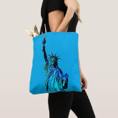 Blue Statue of Lady Liberty トートバッグ (クローズアップ)