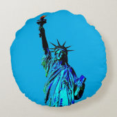 Blue Statue of Lady Liberty ラウンドクッション (裏面)