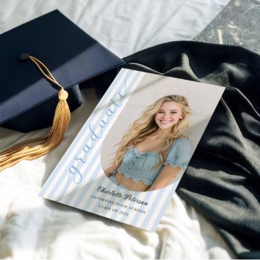 Blue Stripes Aesthetic Graduation Invitation 招待状