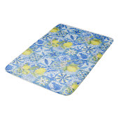 Blue Tile French Country Lemon Pattern Home Decor バスマット (アングル)