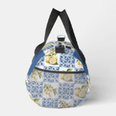 Blue Tile French Country Lemon Pattern Name ダッフルバッグ (右)