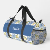 Blue Tile French Country Lemon Pattern Name ダッフルバッグ (右コーナー)
