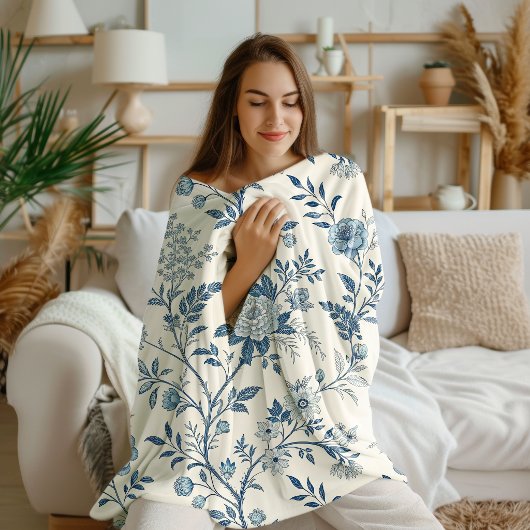 Blue Vintage Floral Pattern フリースブランケット