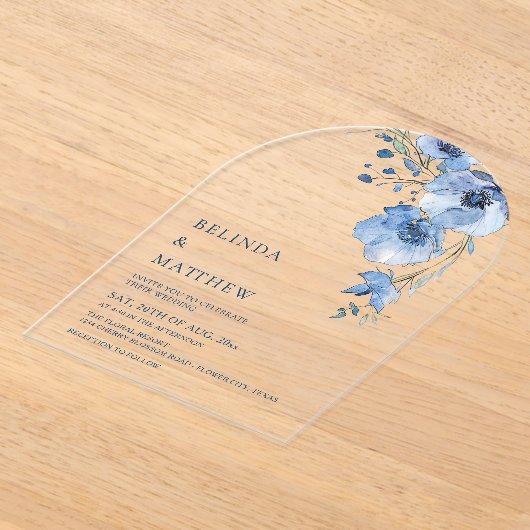 Blue Watercolor Flowers White アクリル招待状 (レイダウン)