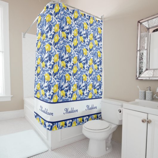 Blue Watercolor Lemon Pattern Monogram Name シャワーカーテン (インサイチュ)