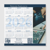 Blue White Consultant Service 2026 Calendar Magnet (正面)