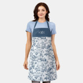 Blue White French Toile Monogram Apron エプロン (着用した状態)