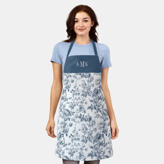 Blue White French Toile Monogram Apron エプロン (着用した状態)