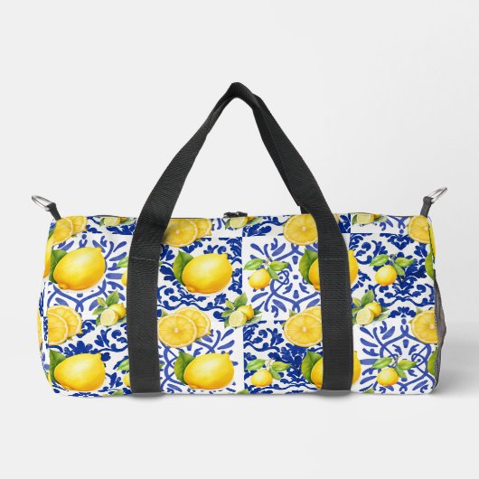 Blue White Lemon Tile Pattern Mediterranean Citrus ダッフルバッグ (正面)