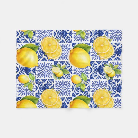 Blue White Lemon Tile Pattern Mediterranean Citrus フリースブランケット (正面(横))