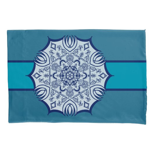 Blue & White Mandel With Creatures 枕カバー (正面)