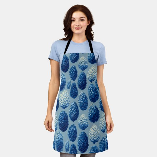 Blue Winter Pine Cone Pattern エプロン (着用した状態)