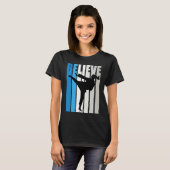 Blue Womens Believe Karate Motivational Retro Grap Tシャツ (正面フル)