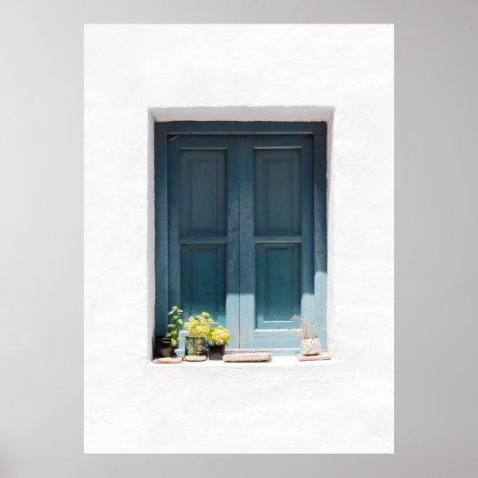 BLUE WOODEN DOOR ON WHITE CONCRETE WALL ポスター (正面)