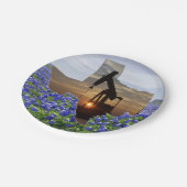 Bluebonnetsの日没のテキサス州の油ポンプジャック ペーパープレート (アングル)