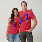 Bluelinerのホッケーの赤軍のホッケーの暗闇のTシャツ Tシャツ (ユニセックス)