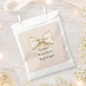 Blush Cream Hearts Bows Birthday フェイバーバッグ (クリップ留めされた状態)
