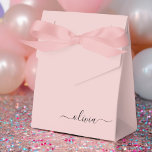 Blush Dusty Pink Girly Script Monogram Name Modern フェイバーボックス<br><div class="desc">ブレッシュ ダスティーピンク スパークル グリッター モノグラム オリジナルネーム ペーパー パーティー ギフトボックス これは、16歳の誕生日、結婚式、ブライダルシャワー、結婚記念日、ベビーシャワー、バチェロレッテパーティーなど、豪華で洗練されたスタイルを愛する人への完璧なギフトです。</div>