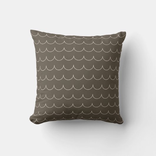 Blush & Olive Scallop Geometric Throw Pillow クッション (正面)