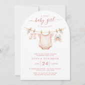 Blush Pink Clothesline Girl Baby Shower Arch 招待状 (正面)