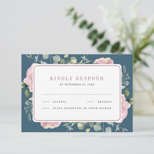 Blush Pink Floral Eucalyptus Dusty Blue Wedding 出欠カード (スタンド正面)