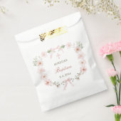 Blush Pink Floral Frame Baptism フェイバーバッグ (封をした状態)