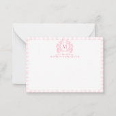 Blush Pink Gingham Floral Crest Monogram ノートカード (正面)