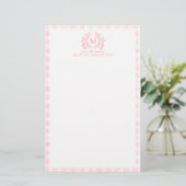 Blush Pink Gingham Floral Crest Monogram 便箋 (スタンド正面)