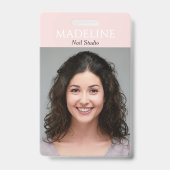 Blush Pink Nail Artist Logo Photo バッジ (正面)