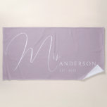 Blush Pink Newlyweds Name Personalized Honeymoon ビーチタオル<br><div class="desc">Celebrate your love in style with this personalized beach towel for adults, featuring the newlyweds' names in an elegant, modern design. Perfect for a honeymoon beach trip, anniversary getaway, or romantic vacation, this soft and vibrant towel is a must-have for couples who love to travel together. Designed with a blush...</div>