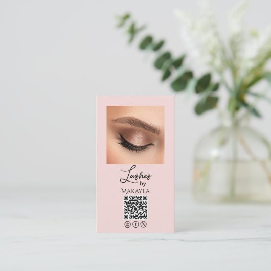 Blush Pink Script Logo QR Code Photo Lashes 名刺 (スタンド正面)