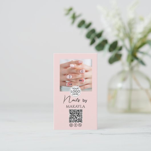 Blush Pink Script Logo QR Code Photo Nail Salon 名刺 (スタンド正面)