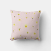 Blush Pink Yellow Japanese Viola Floral Pattern クッション (正面)