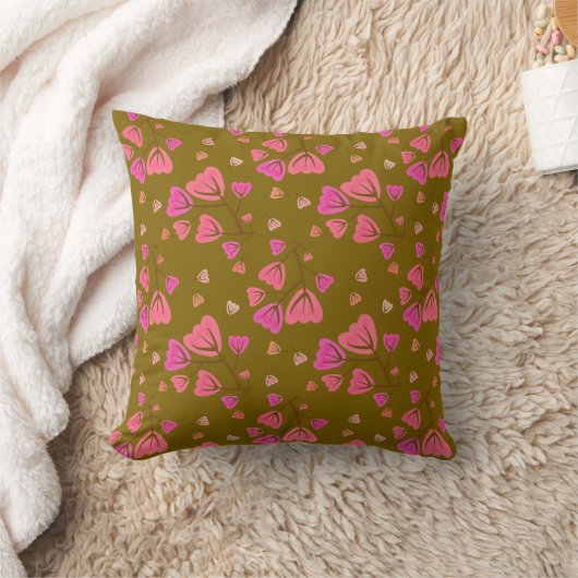 Blushing Petals Floral Throw Pillow クッション (ブランケット)