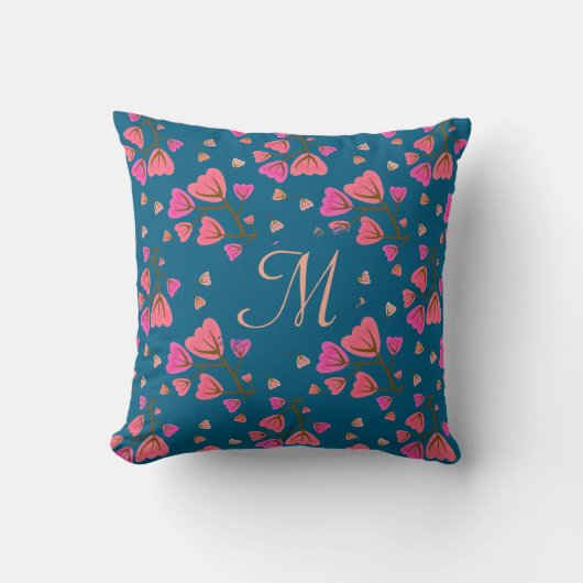 Blushing Petals Floral Throw Pillow クッション (正面)