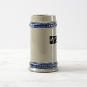 BMXのバイクのトリックの乗馬 ビールジョッキ (中央)