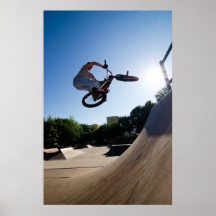 BMXのバイクの発育阻害のバーの回転 ポスター