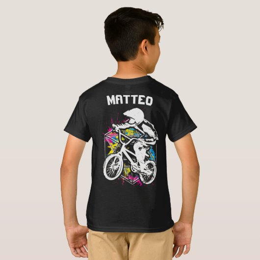 Bmxカラフルバイクもしくは自転車に乗る人- パーソナライズされた Bmx Tシャツ (裏面フル)