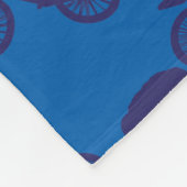 BMXバイクもしくは自転車に乗る人 フリースブランケット (角)