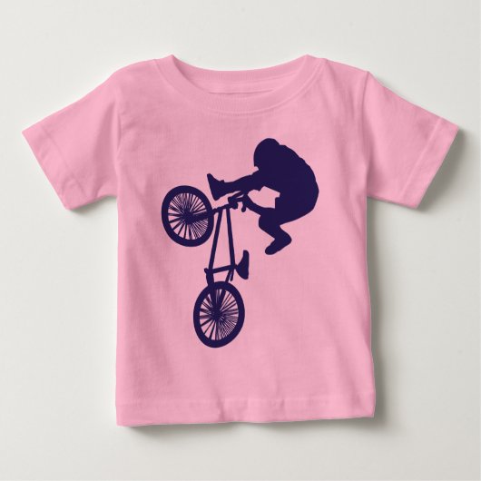BMXバイクもしくは自転車に乗る人 ベビーTシャツ (正面)