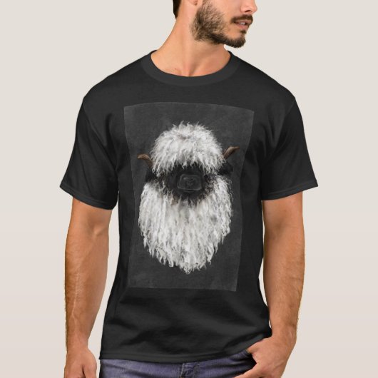 Bo Sheep. Valais Blacknose Sheep.  Sticker Essenti Tシャツ (正面)