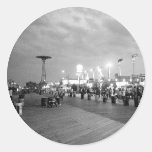 'Boardwalk at Night'スタンプ ラウンドシール (正面)