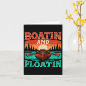 Boatin And Floatin Funny Boating Men カード (黄色い花)