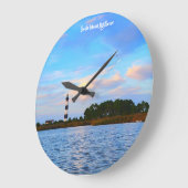 Bodie Island Lighthouse ラージ壁時計 (傾斜)