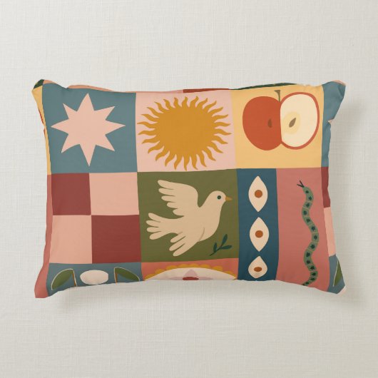 Bohemian Celestial Patchwork with Mystical Symbols アクセントクッション (正面)