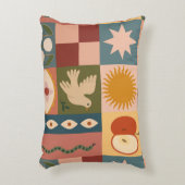 Bohemian Celestial Patchwork with Mystical Symbols アクセントクッション (正面(垂直))